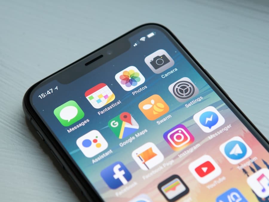 Customer reading an AI review suggestion on their phone